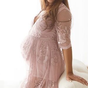 Wishlist Lace Light purple lavender feminine v-neck dress size medium